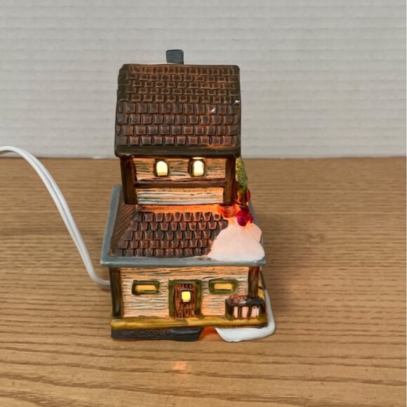 Vtg Christmas Village House Flowers & Fruits Shop Lighted Ceramic Holiday Decor - Picture 2 of 8